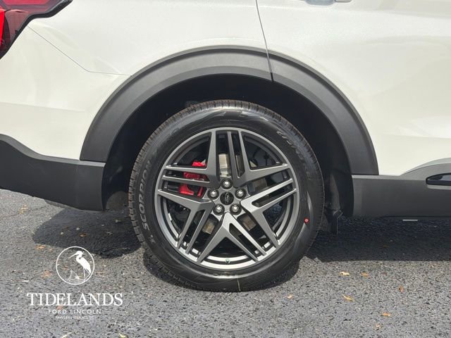 New 2026 Ford Explorer ST-Line image 32