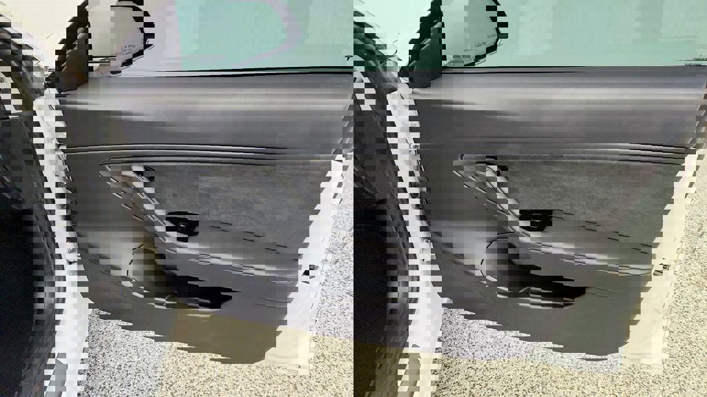 Used 2020 Tesla Model 3 Long Range image 31