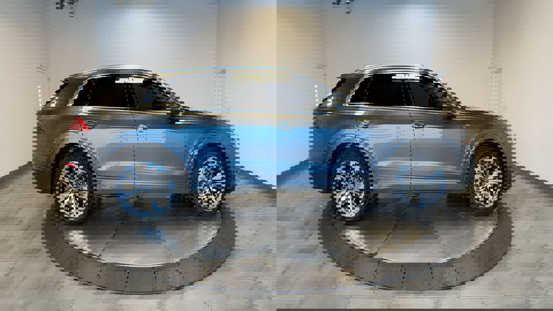 Used 2020 Audi Q8 Premium Plus w/ Premium Plus Package image 9