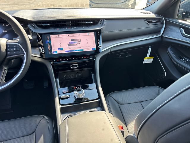 New 2026 Jeep Grand Cherokee Limited AWD/4WD image 12