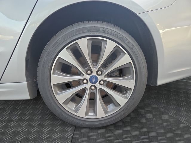 Used 2020 Ford Fusion SE image 33