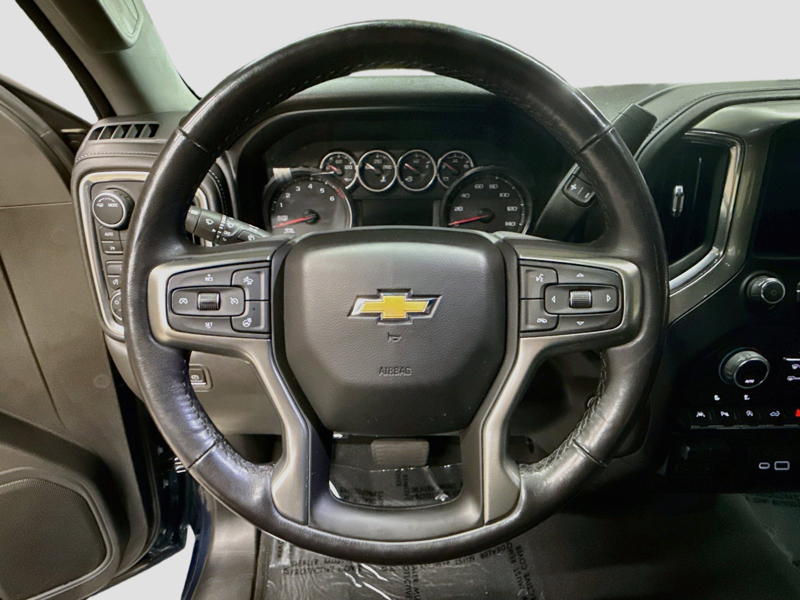 Used 2021 Chevrolet Silverado 1500 LT w/ Z71 Off-Road Package AWD/4WD image 14