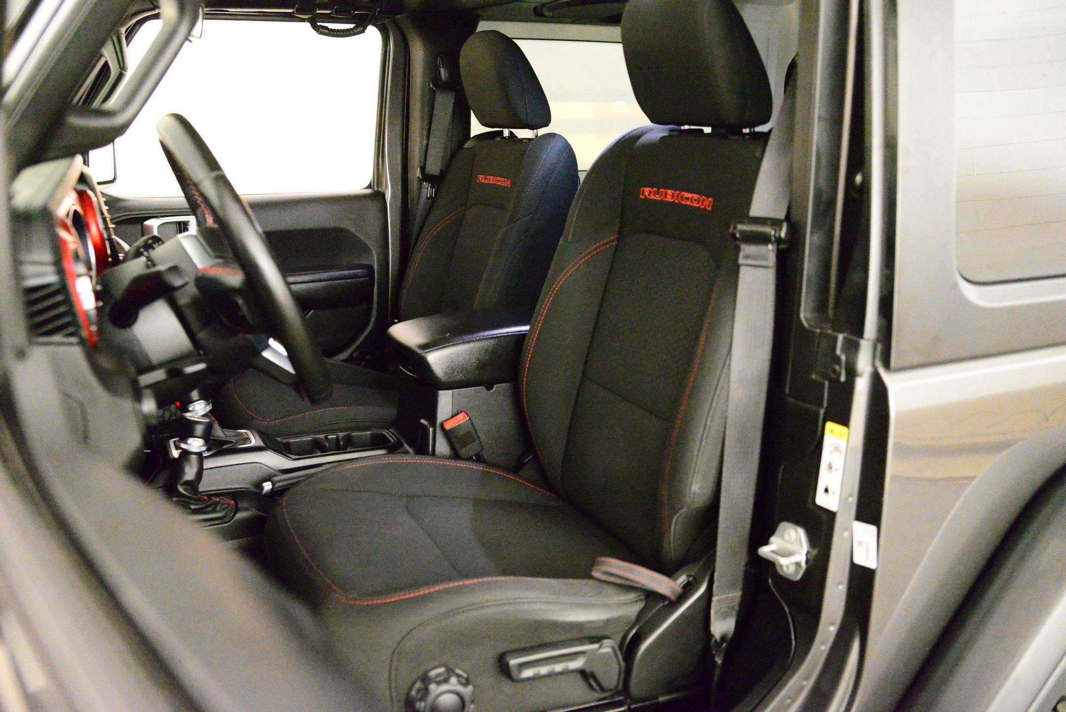 Used 2018 Jeep Wrangler Rubicon w/ Cold Weather Group image 5