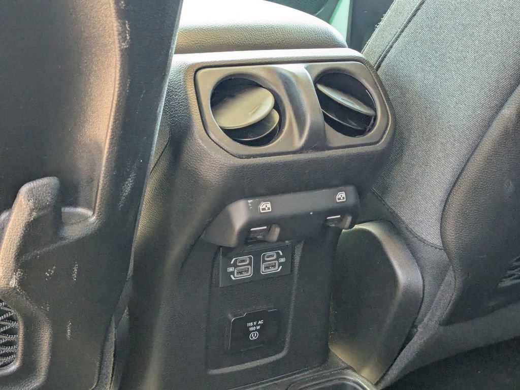 Used 2025 Jeep Wrangler Unlimited Rubicon image 28