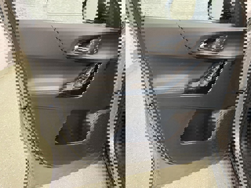 New 2026 Chevrolet Equinox LT w/ Safety and Technology Package image 13