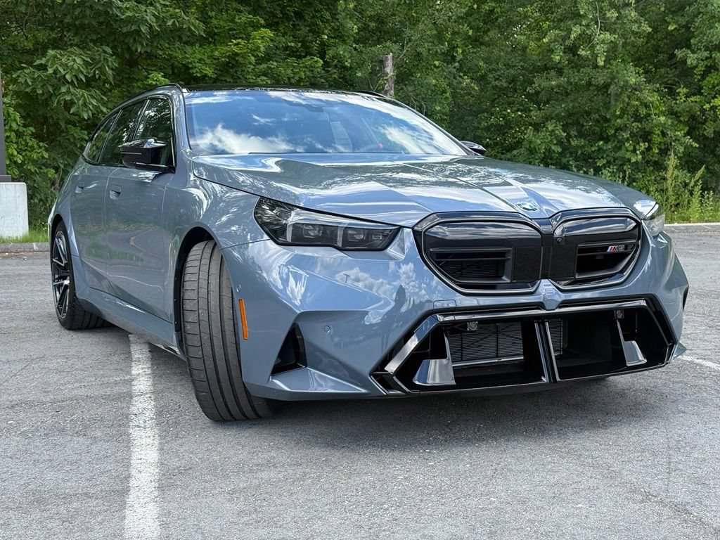 New 2027 BMW M5 Touring AWD/4WD image 9