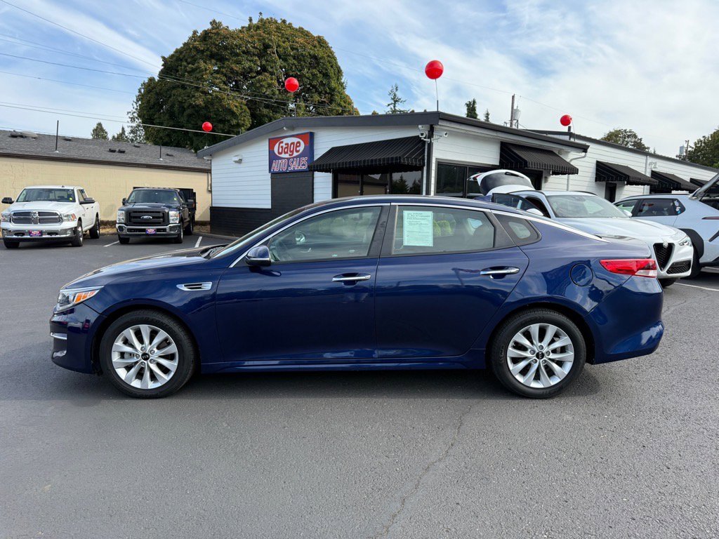 Used 2018 Kia Optima LX w/ 17" Alloy Wheels Package image 3