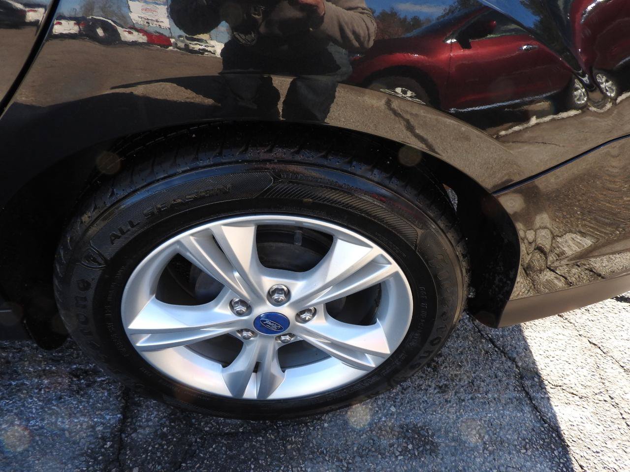 Used 2014 Ford Focus SE FWD image 16