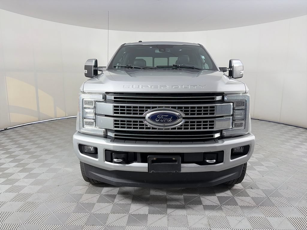 Used 2017 Ford F250 Platinum w/ Platinum Ultimate Package AWD/4WD image 2