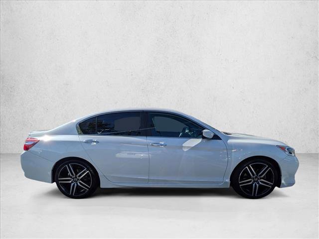 Used 2016 Honda Accord Sport image 4