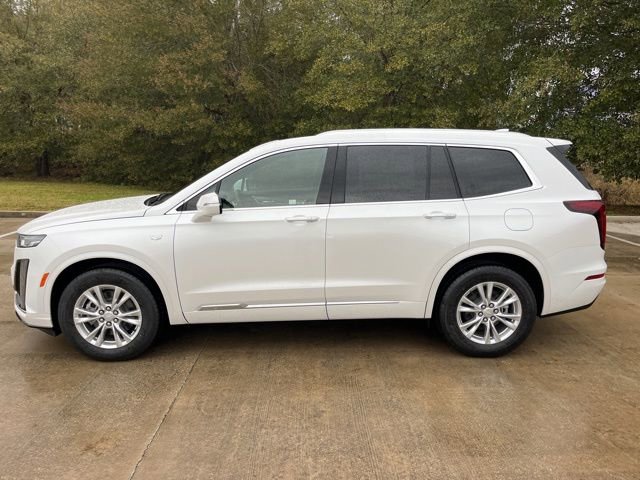 New 2025 Cadillac XT6 Luxury image 2