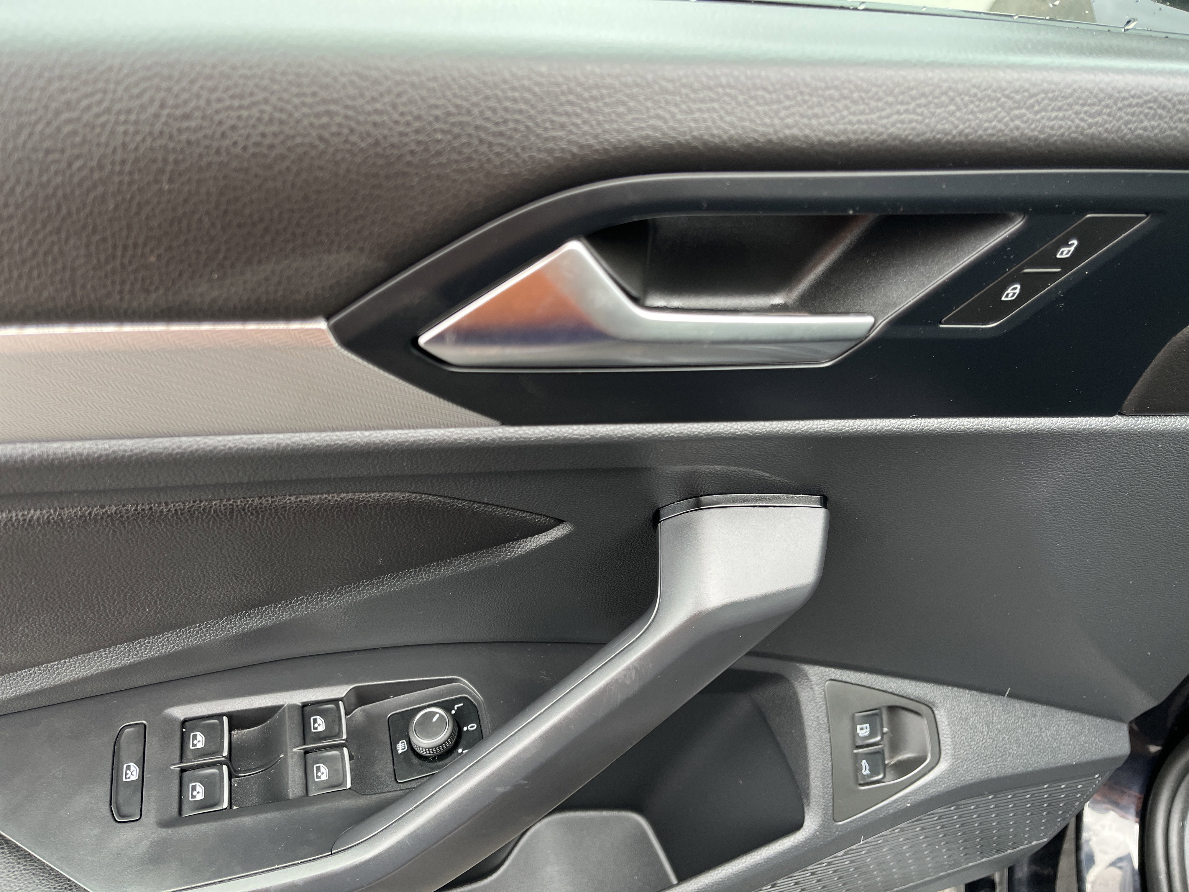 Used 2024 Volkswagen Jetta S image 17