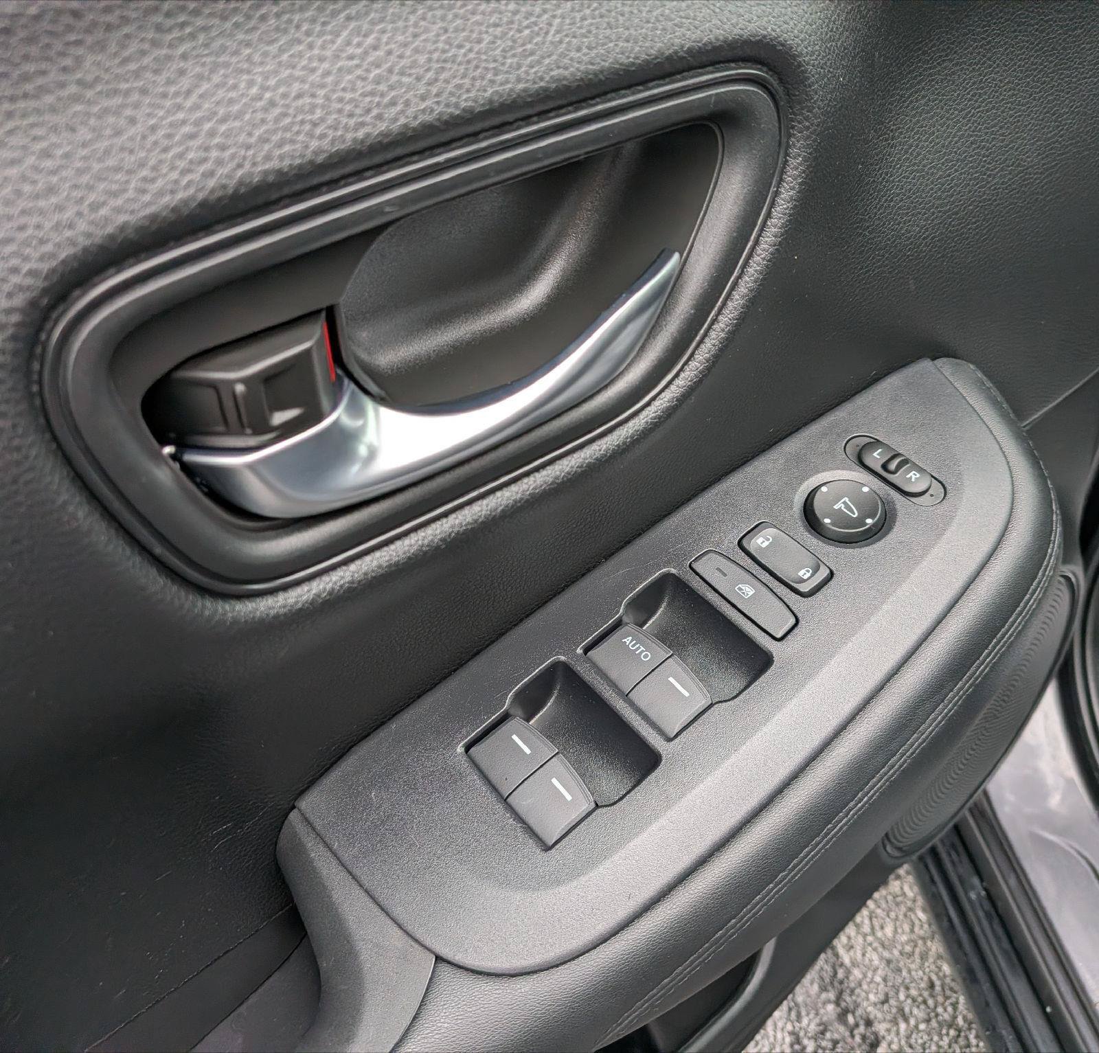 Certified 2024 Honda HR-V LX image 14