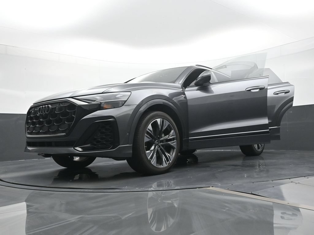 Used 2025 Audi Q8 Premium Plus AWD/4WD image 30