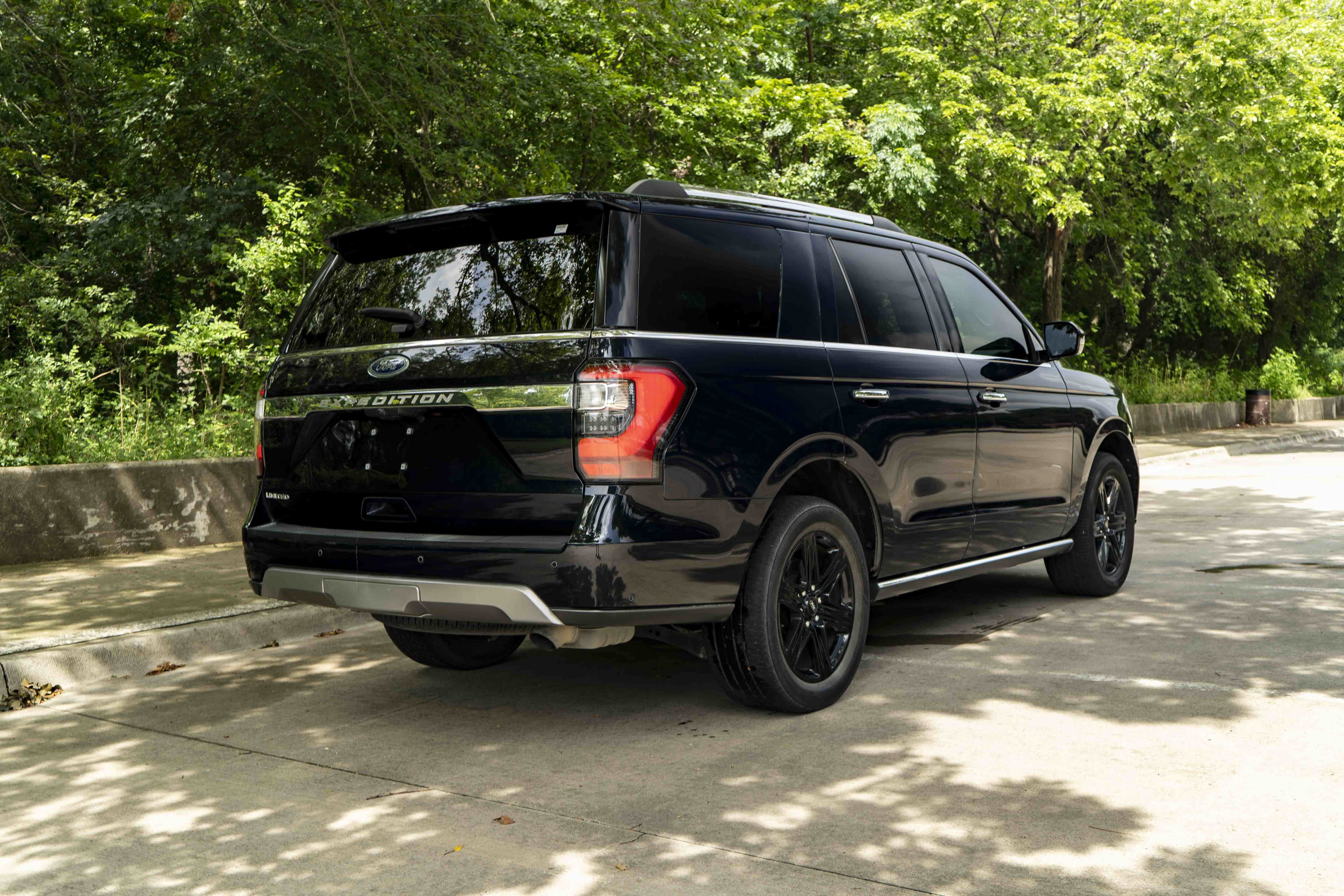 Used 2021 Ford Expedition Limited RWD image 9