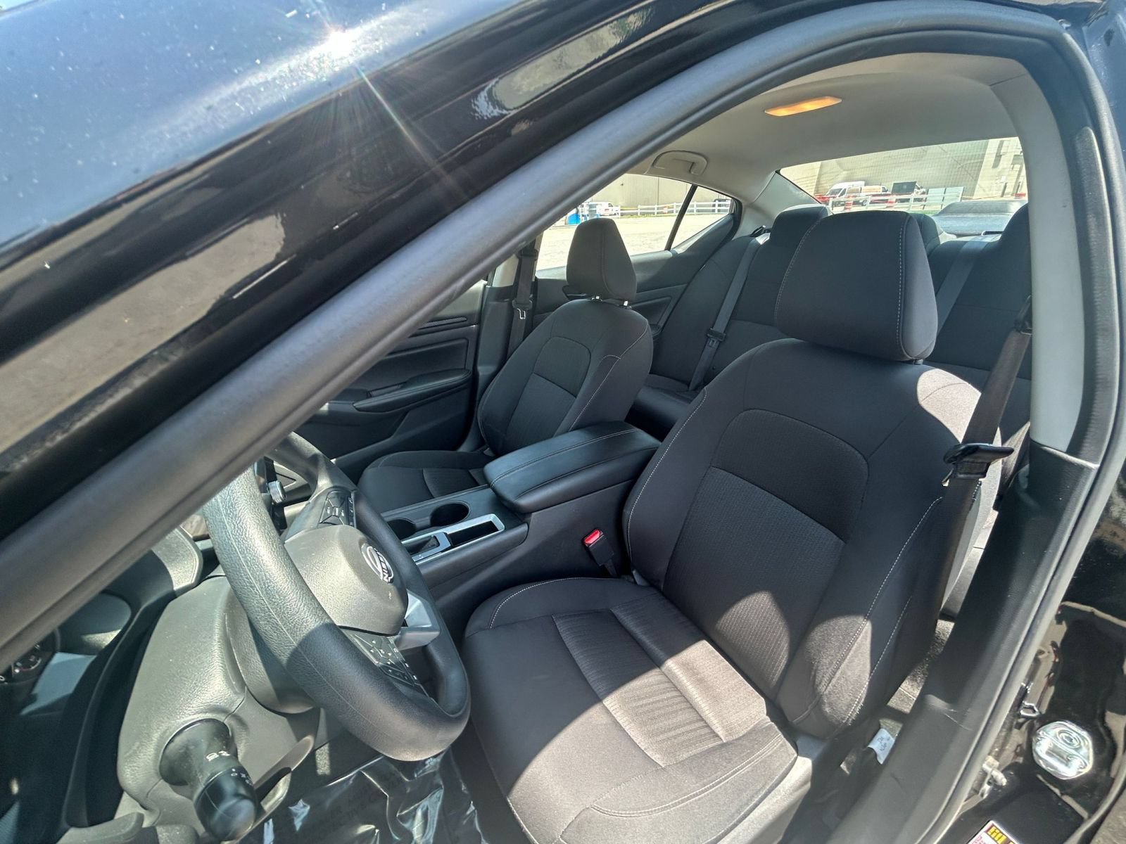 Used 2025 Nissan Altima 2.5 SV FWD image 36