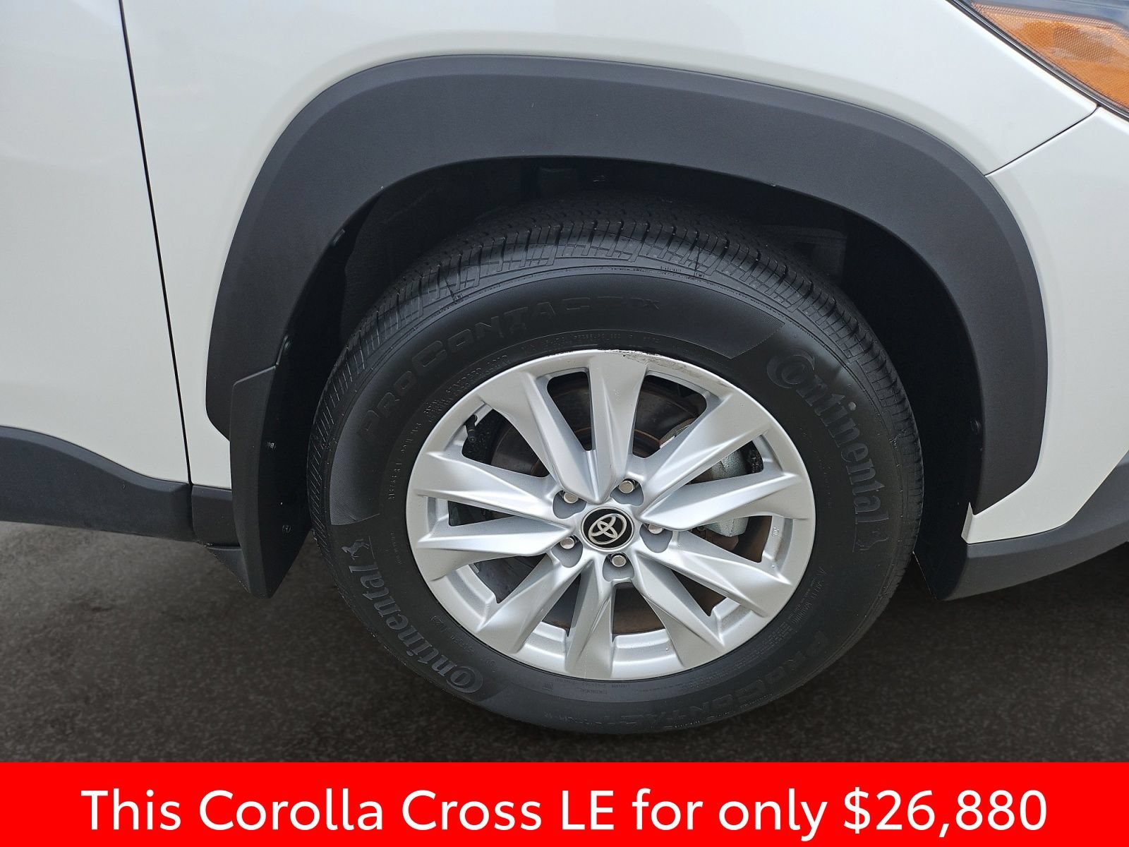 Used 2024 Toyota Corolla Cross LE w/ Moonroof Package FWD image 41