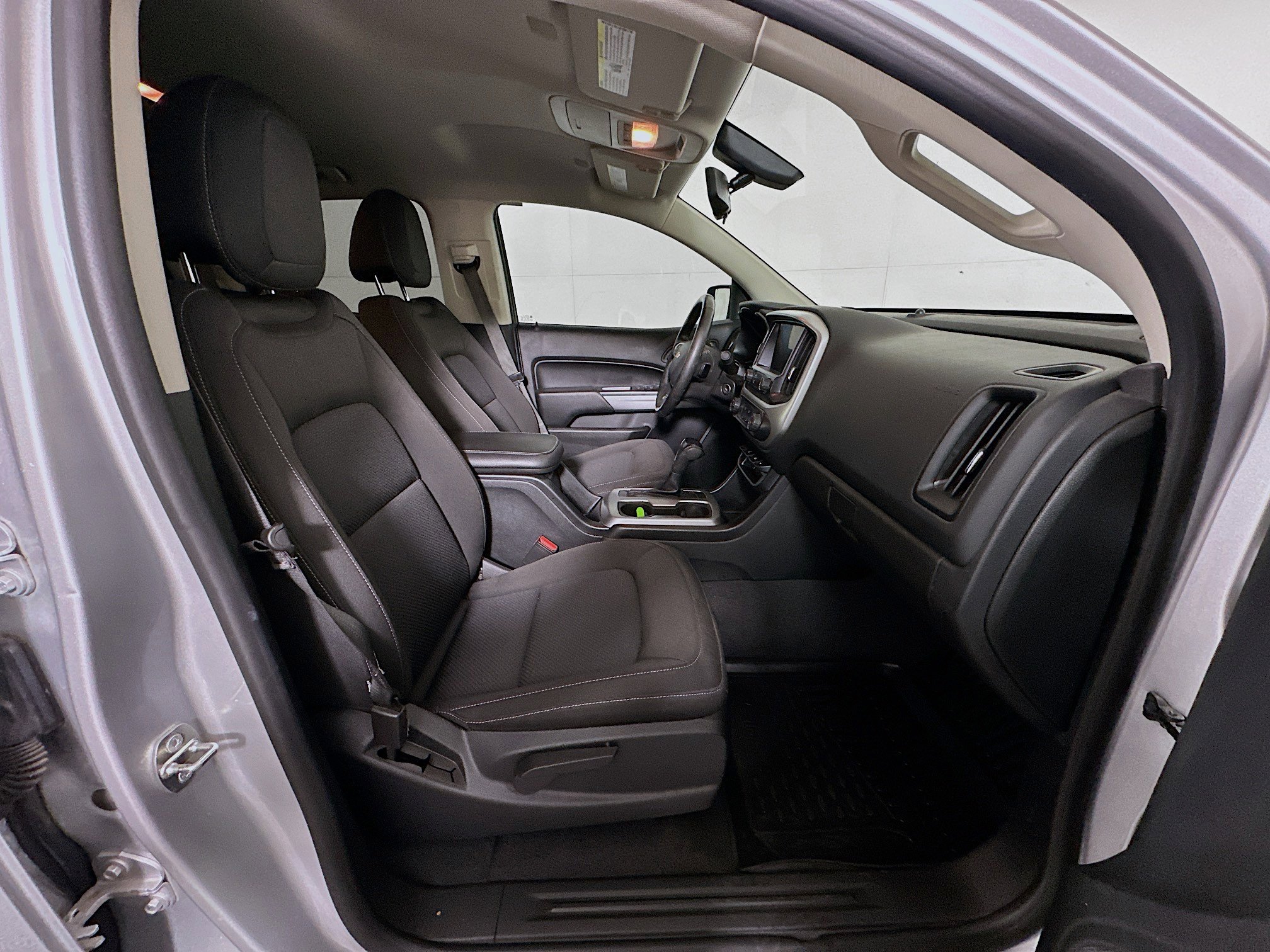 Used 2020 Chevrolet Colorado LT w/ LT Convenience Package image 28