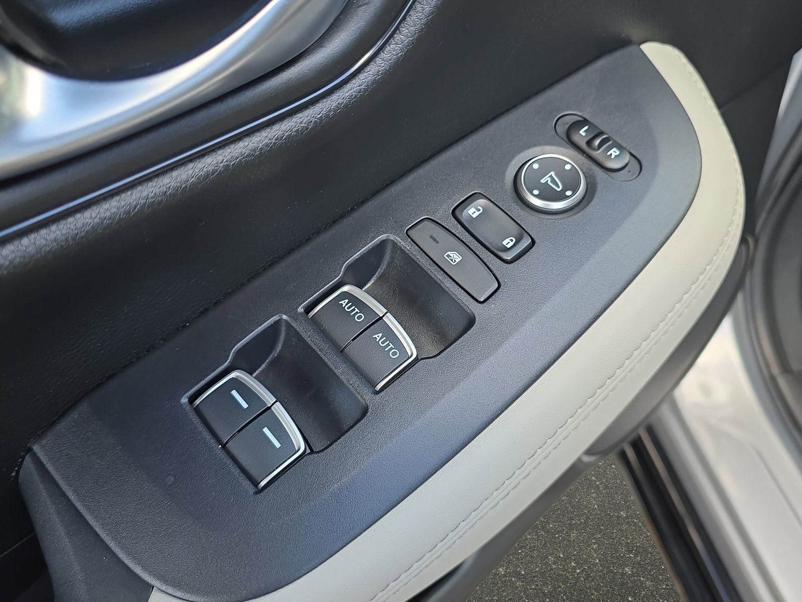 Certified 2023 Honda HR-V EX-L image 25