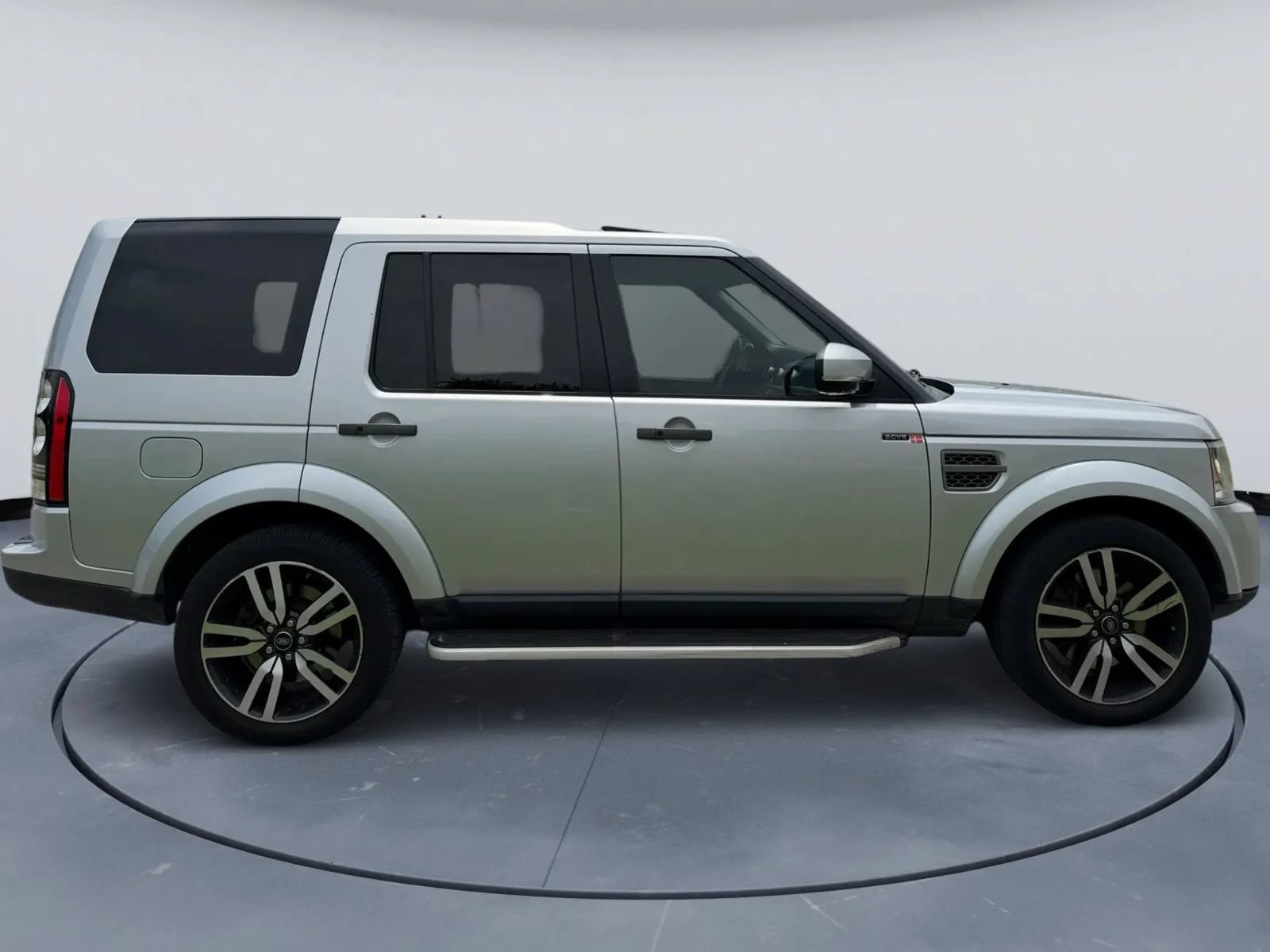 Used 2015 Land Rover LR4 HSE AWD/4WD image 15