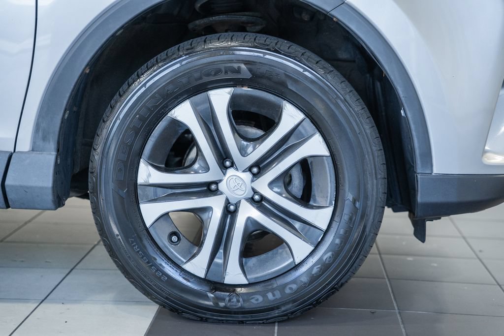 Used 2016 Toyota RAV4 LE AWD/4WD image 11