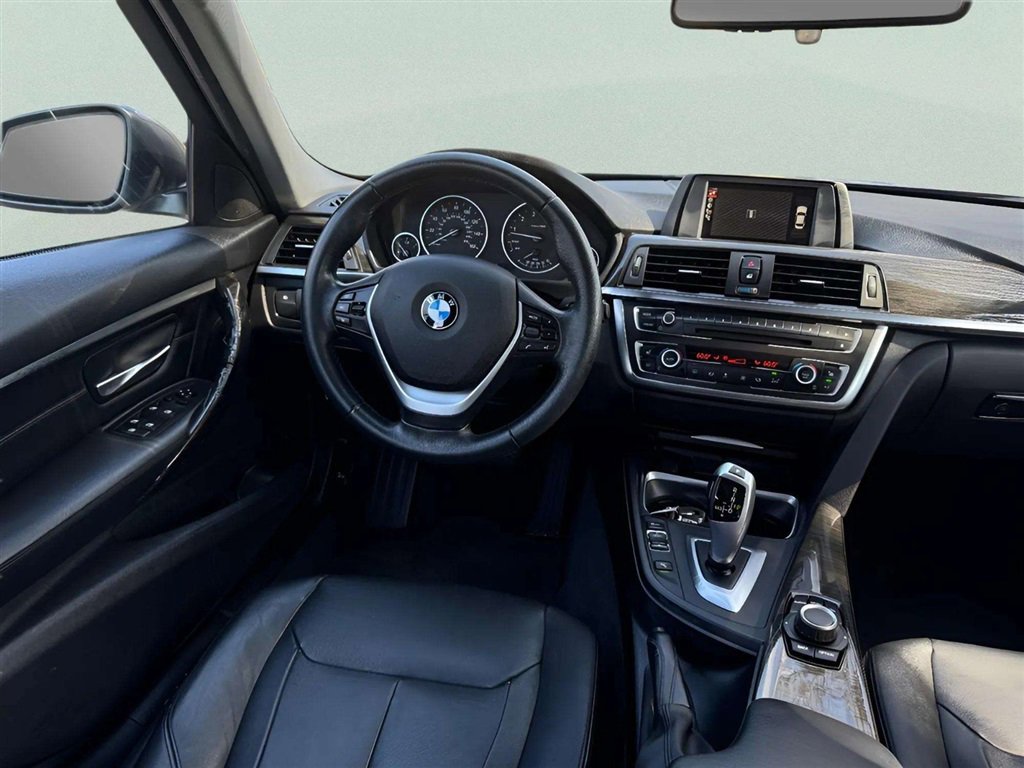 Used 2015 BMW 335i xDrive Sedan AWD/4WD image 15
