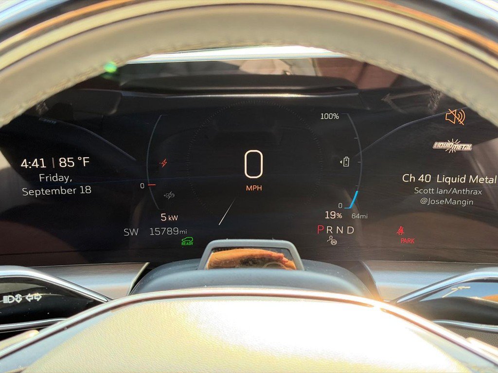 Used 2024 Cadillac Lyriq Luxury AWD/4WD image 27