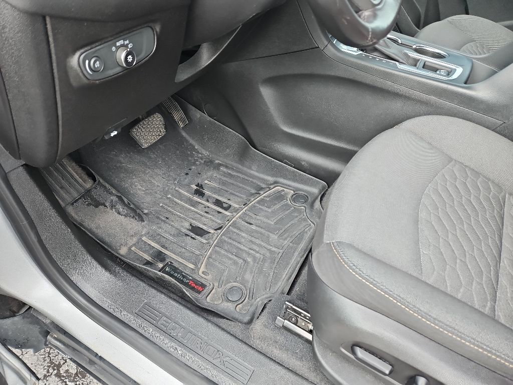 Used 2019 Chevrolet Equinox LT FWD image 16