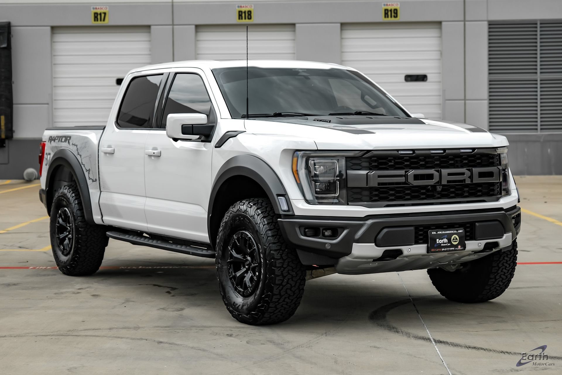 Used 2023 Ford F150 Raptor w/ Raptor 37 Performance Package AWD/4WD image 23