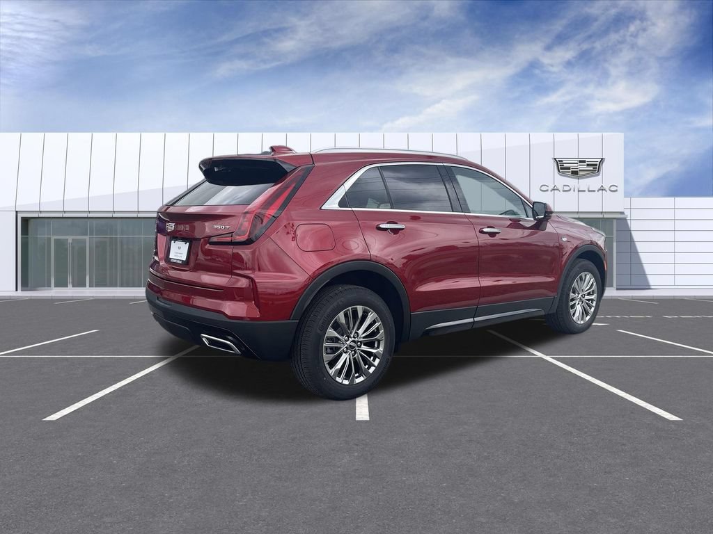 Used 2025 Cadillac XT4 Premium Luxury w/ Technology Package AWD/4WD image 8