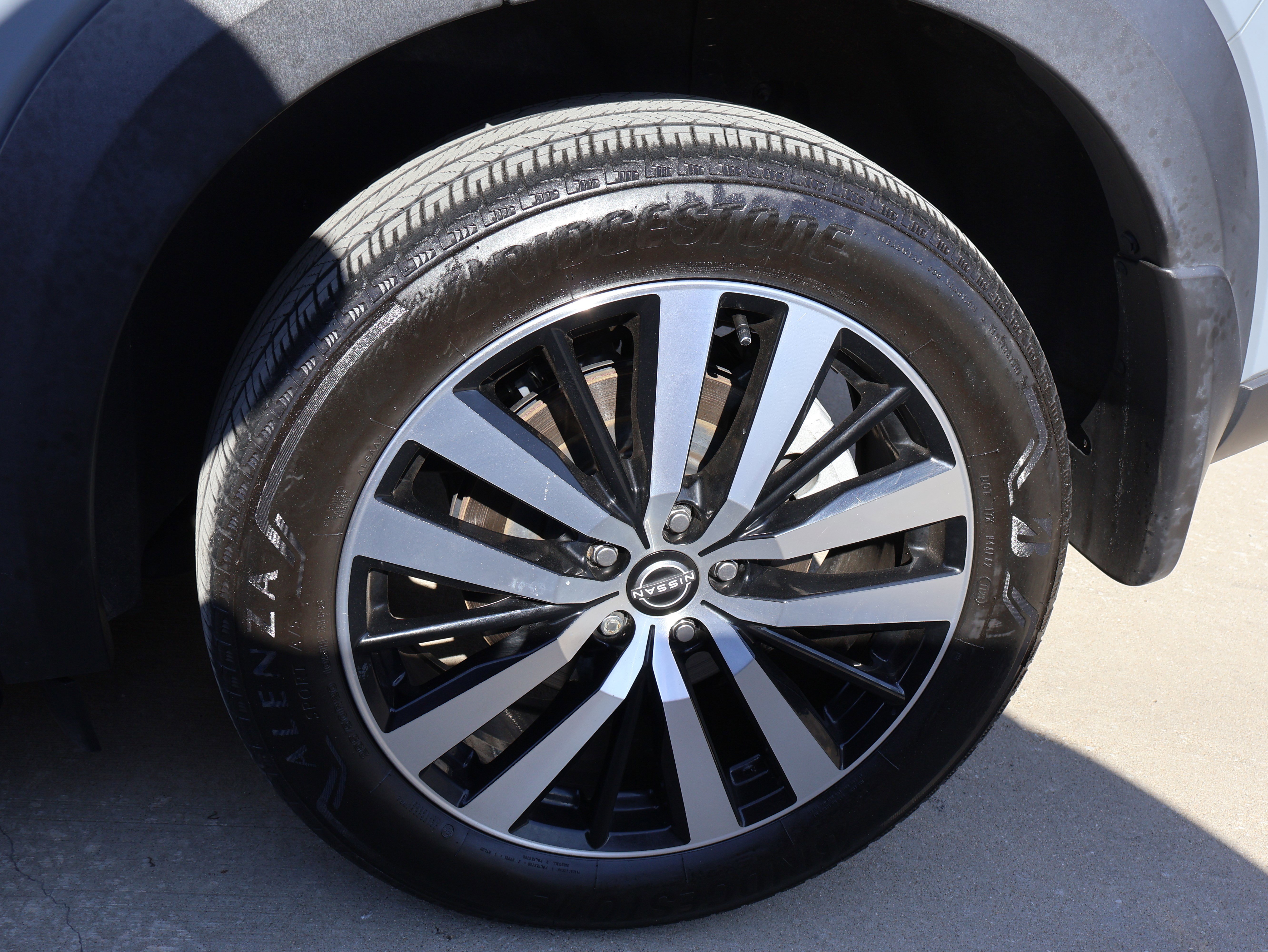 Used 2023 Nissan Pathfinder Platinum w/ Lighting Package (N93) image 43