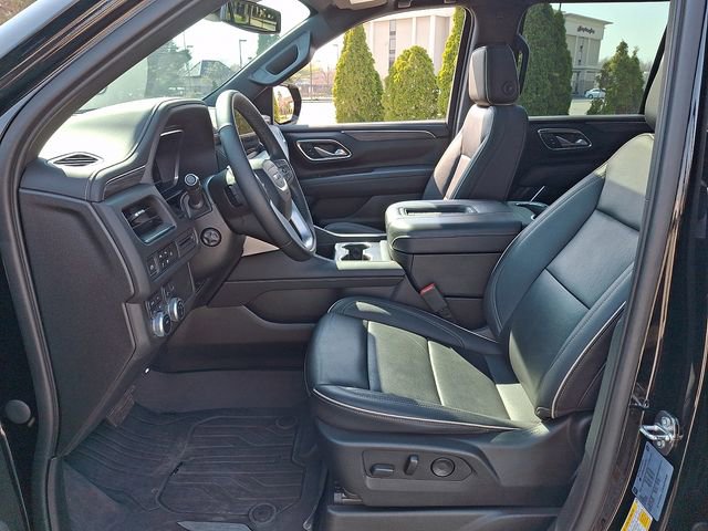 Used 2023 GMC Yukon SLT w/ SLT Premium Package image 15