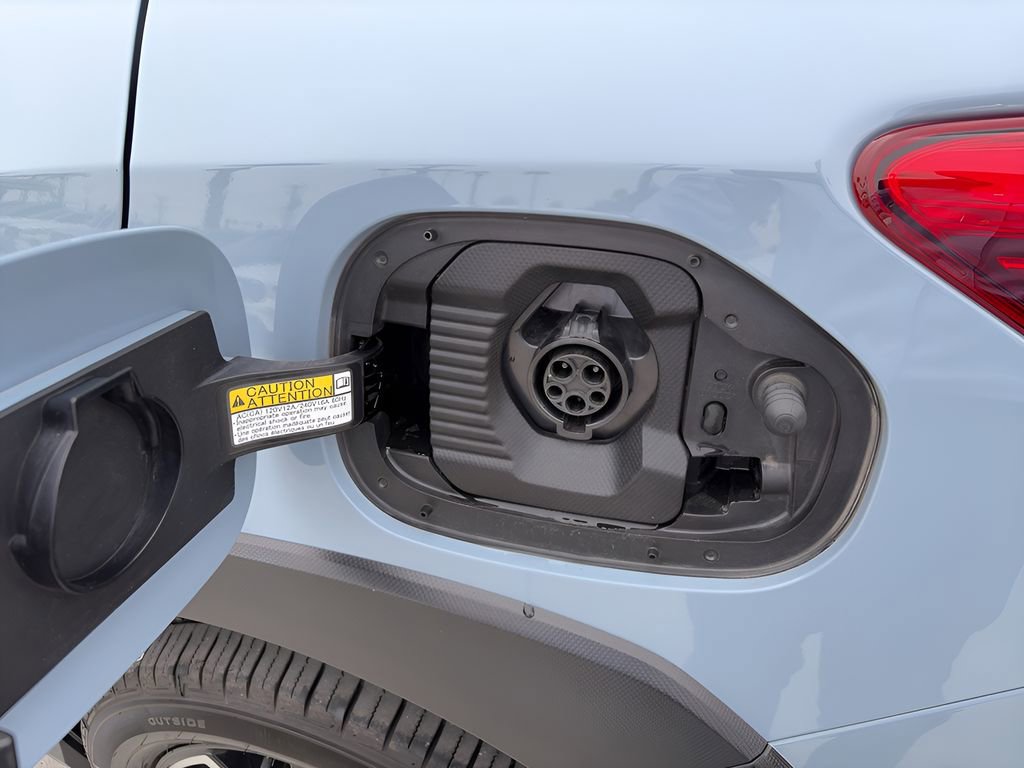 Used 2021 Subaru Crosstrek Hybrid w/ Moonroof Package w/Navigation image 13