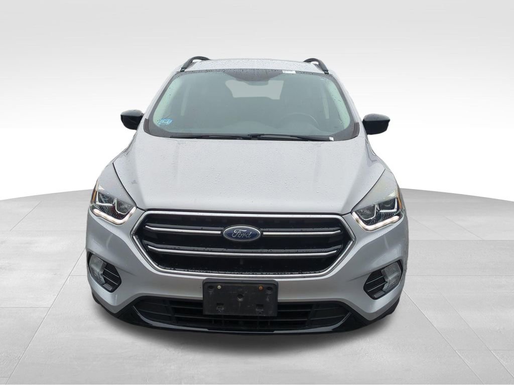 Used 2017 Ford Escape SE w/ SE Sport Appearance Package image 9