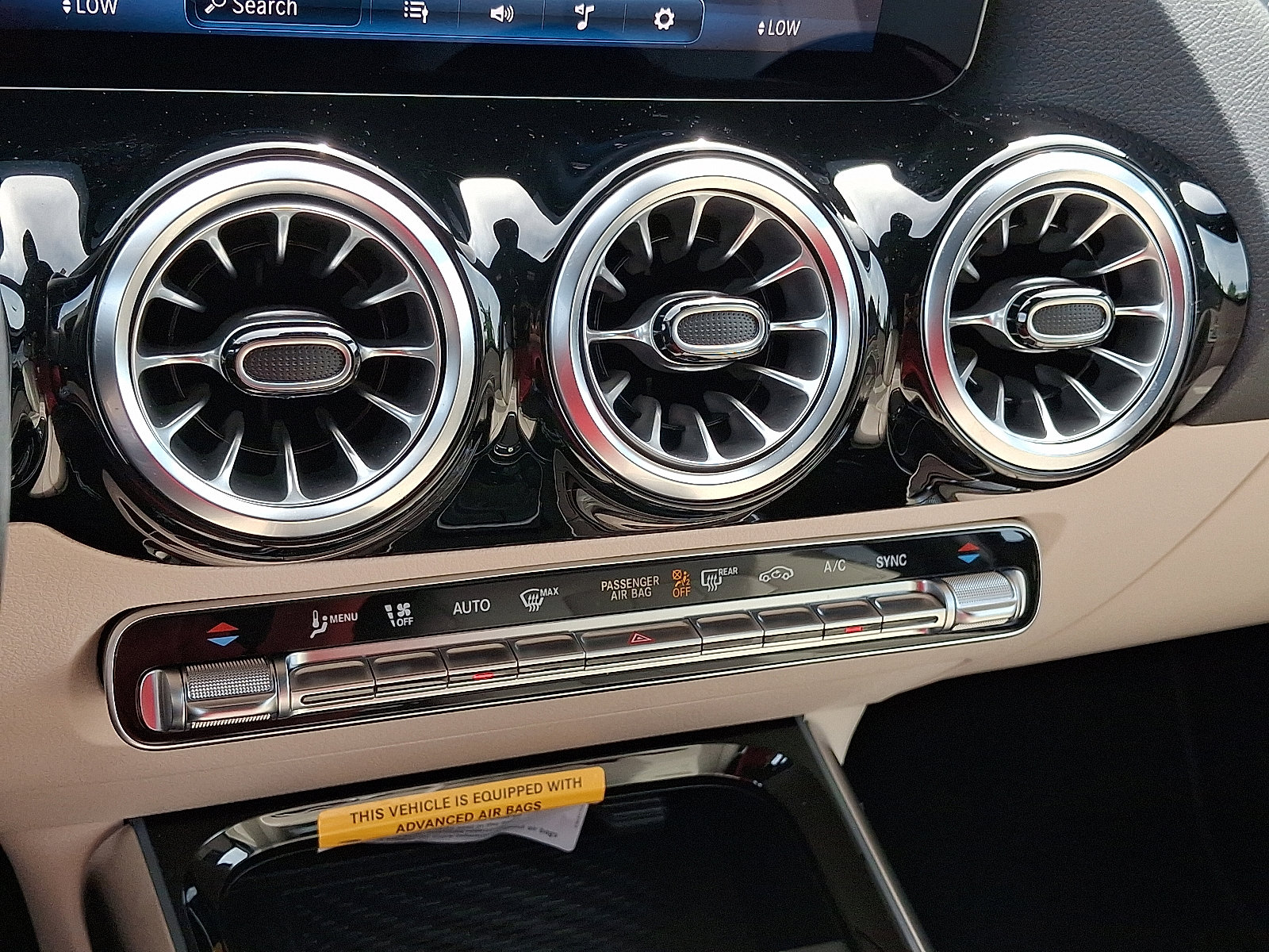 Certified 2025 Mercedes-Benz GLA 250 4MATIC image 16