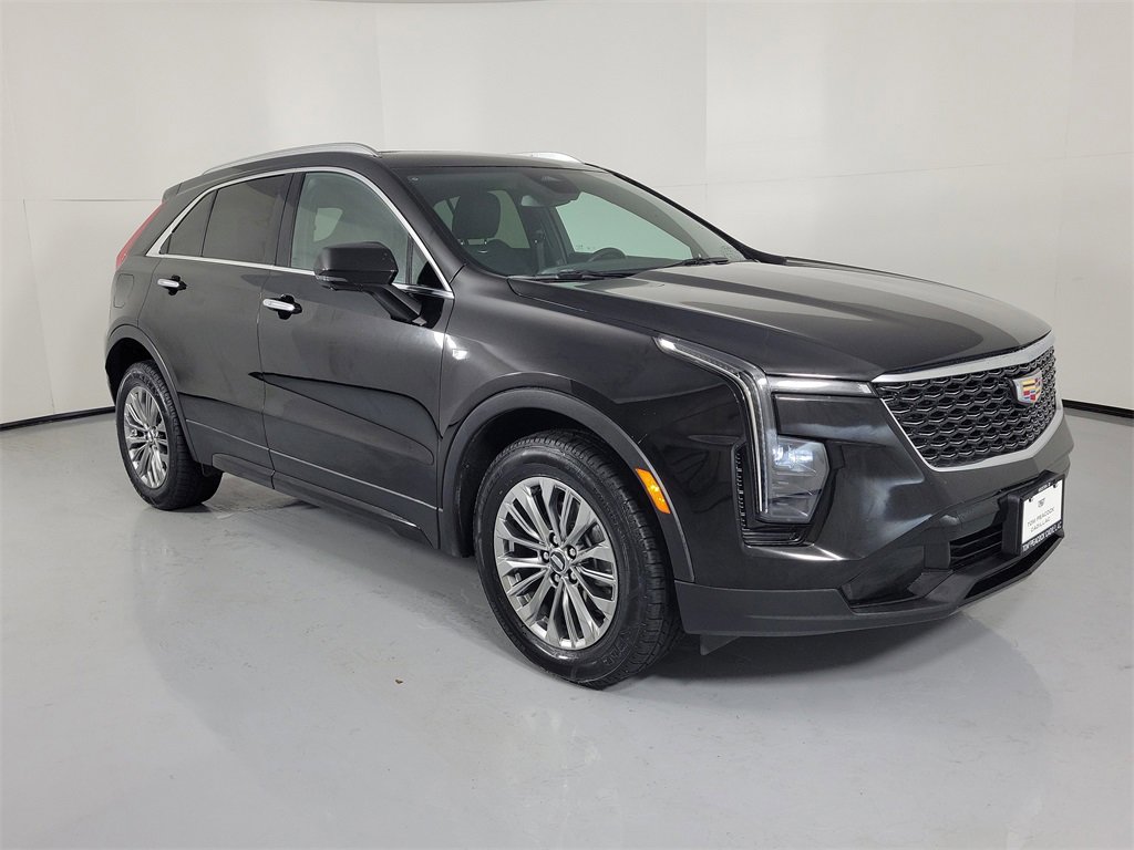 Certified 2025 Cadillac XT4 Premium Luxury image 1