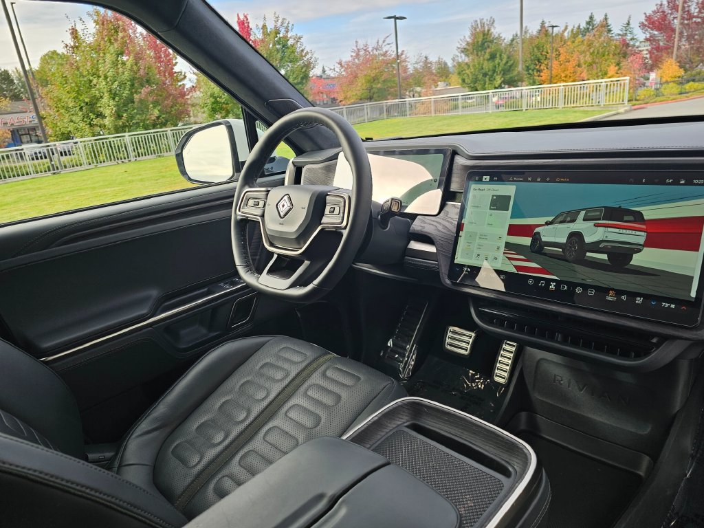 Used 2023 Rivian R1S Adventure Quad AWD/4WD image 10