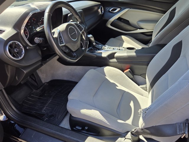 Certified 2018 Chevrolet Camaro LT RWD image 9