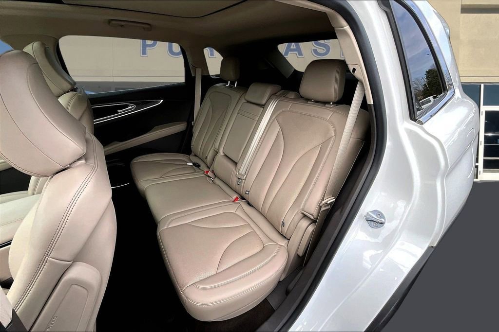 Used 2022 Lincoln Nautilus Reserve image 24