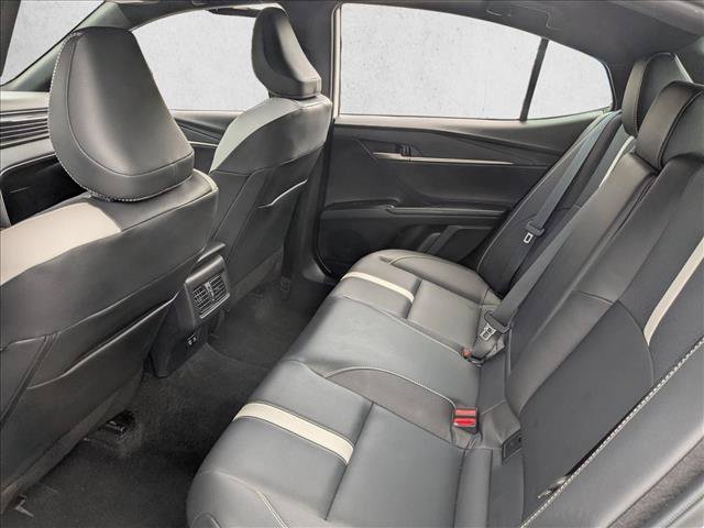 Used 2025 Toyota Camry SE FWD image 17