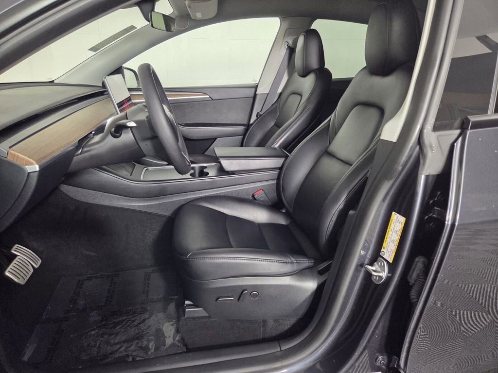 Used 2024 Tesla Model Y Performance image 12