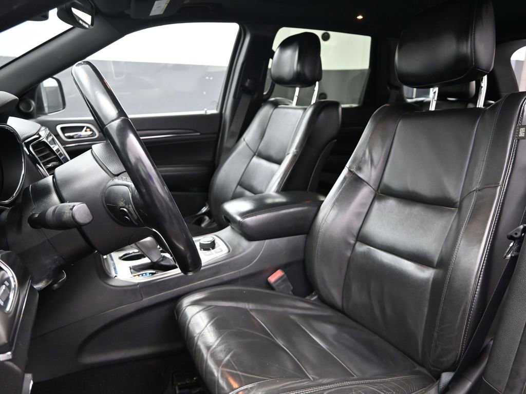 Used 2019 Jeep Grand Cherokee Limited image 16