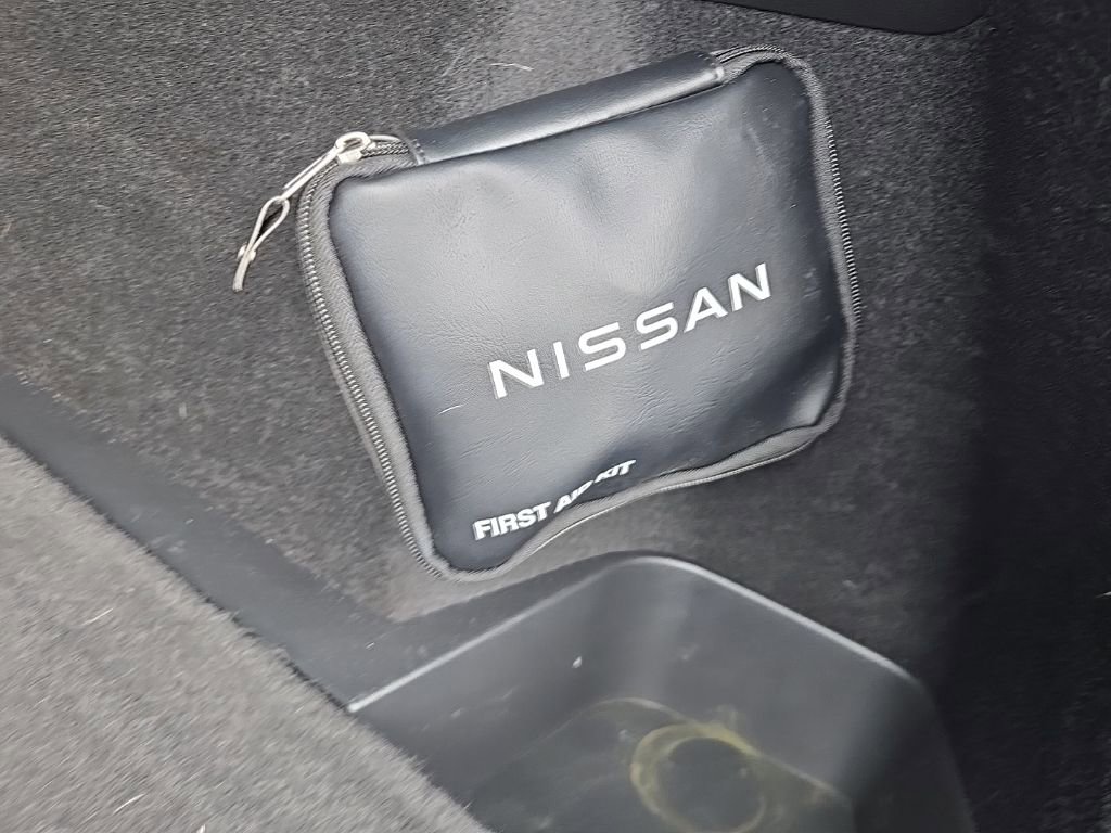 Used 2023 Nissan Rogue SV w/ SV Premium Package image 11