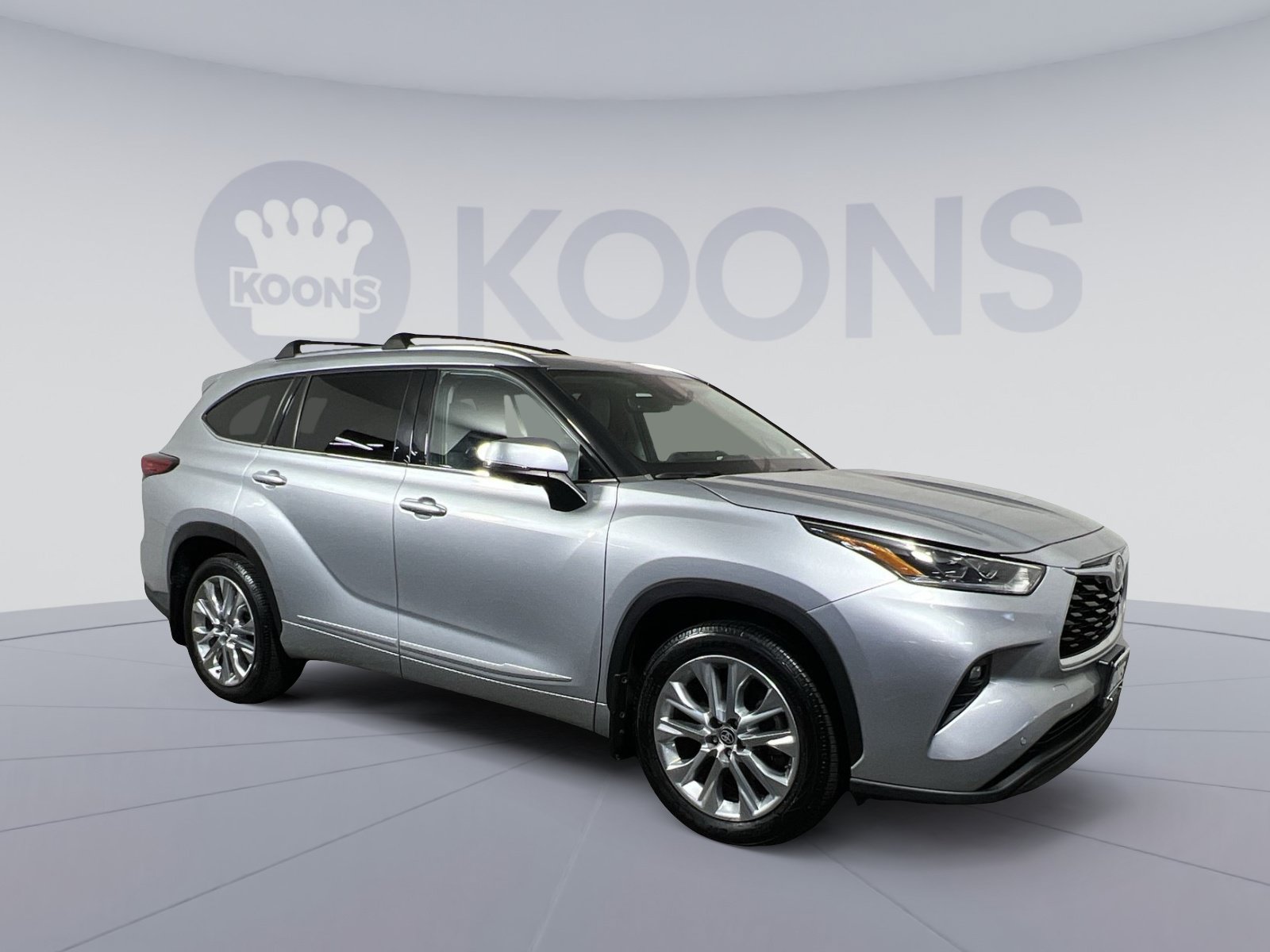 Used 2021 Toyota Highlander Limited AWD/4WD image 2