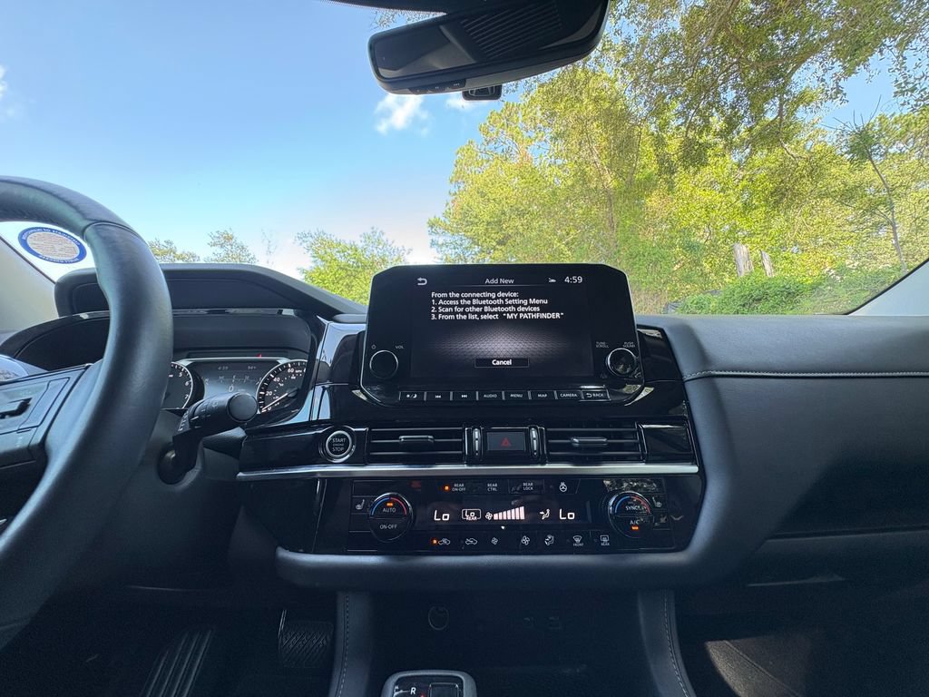 Used 2024 Nissan Pathfinder SL AWD/4WD image 19