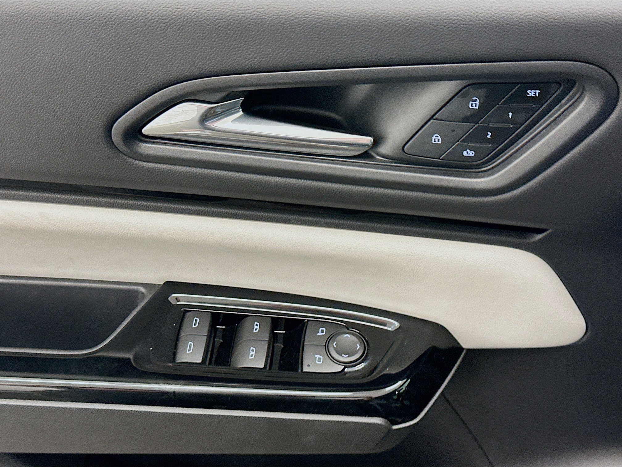 Used 2025 Honda Prologue Touring image 15