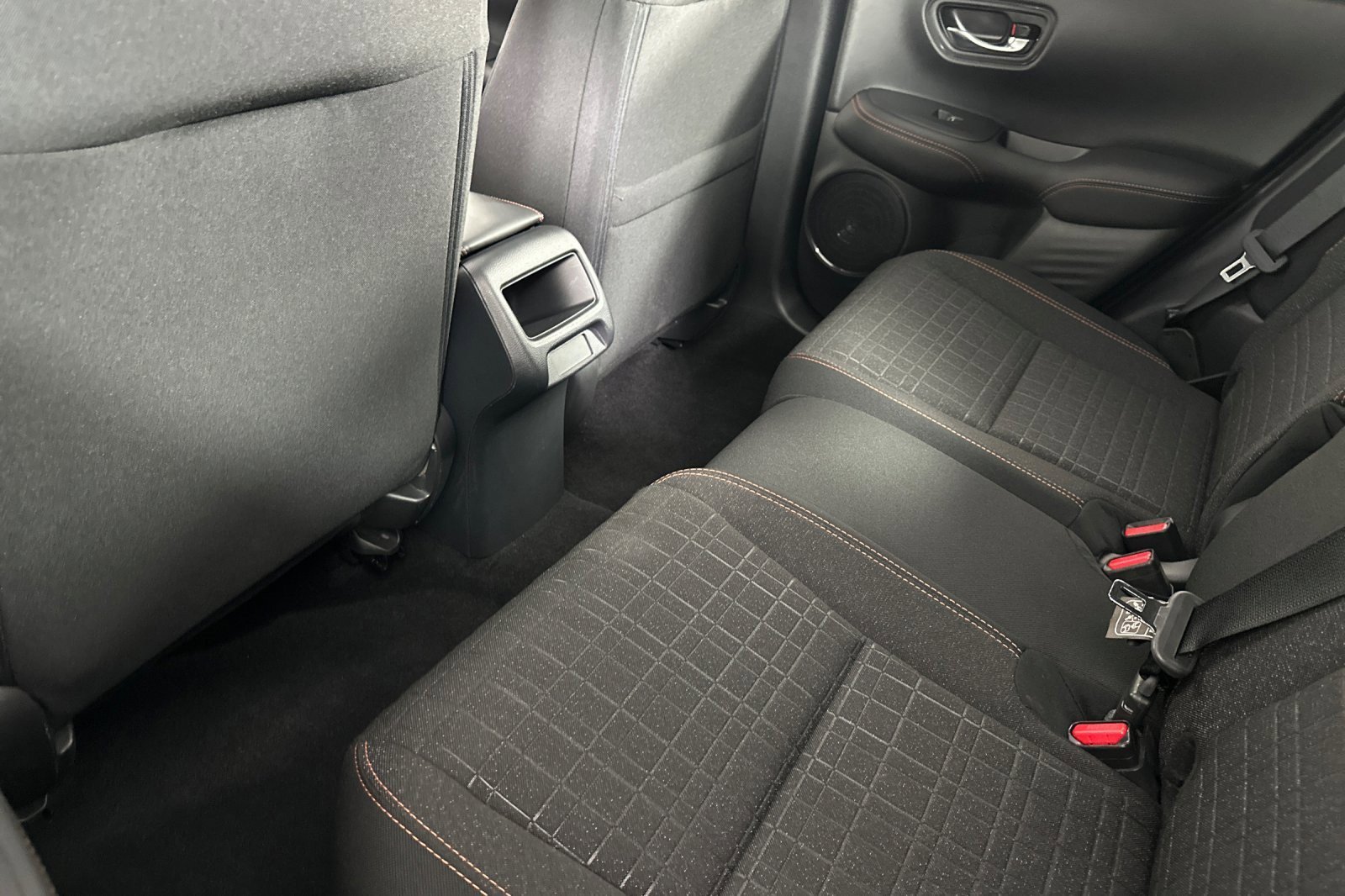 Used 2025 Honda HR-V Sport image 11