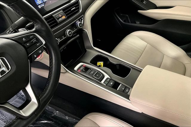 Used 2022 Honda Accord Touring image 17