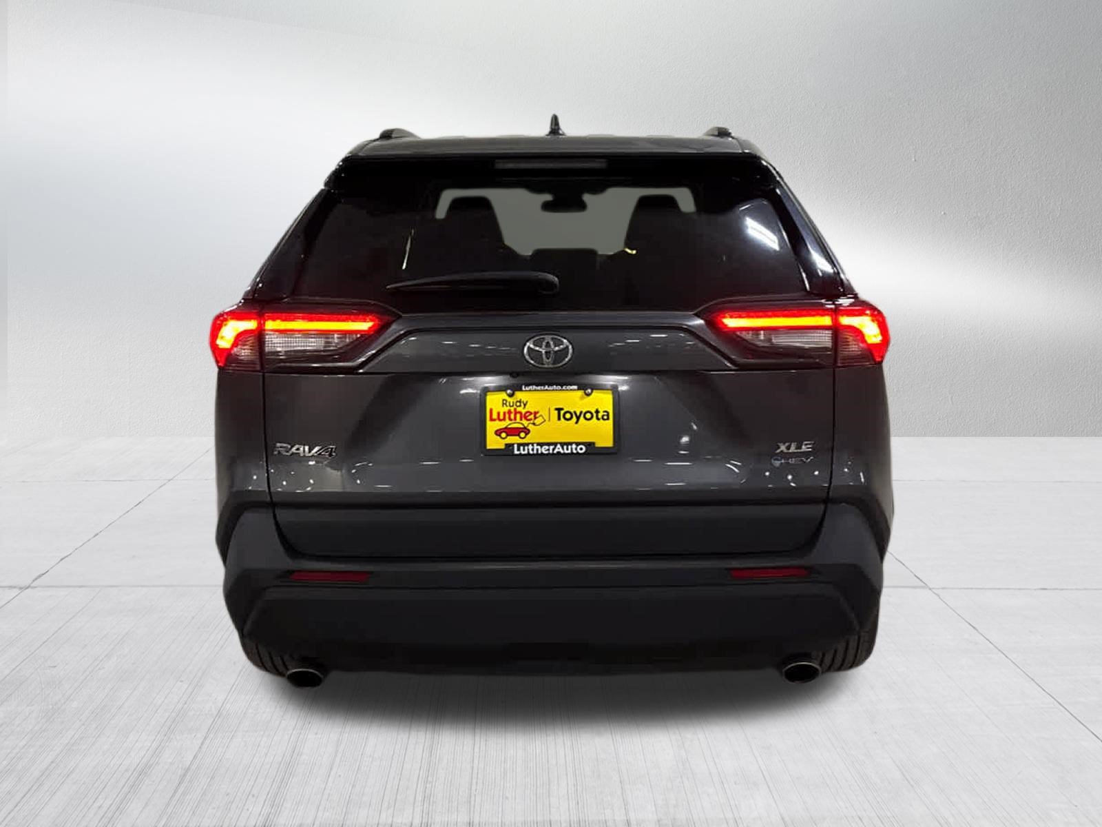 Used 2025 Toyota RAV4 XLE AWD/4WD image 5