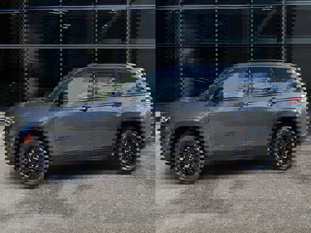 New 2025 Jeep Grand Cherokee Altitude image 4